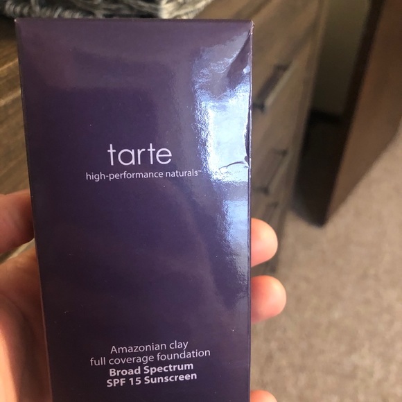 Tarte foundation - Picture 3 of 4